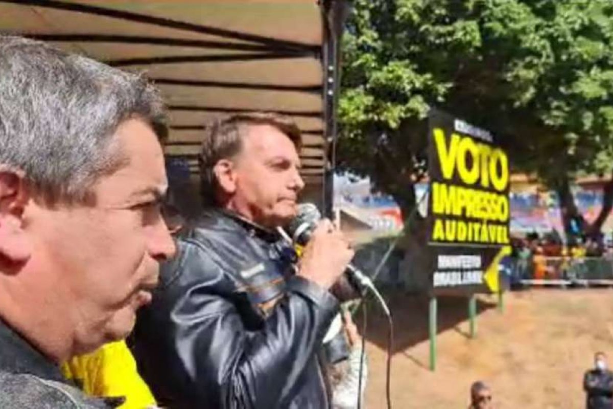 Bolsonaro participa de motociata em Presidente Prudente, no interior de São Paulo