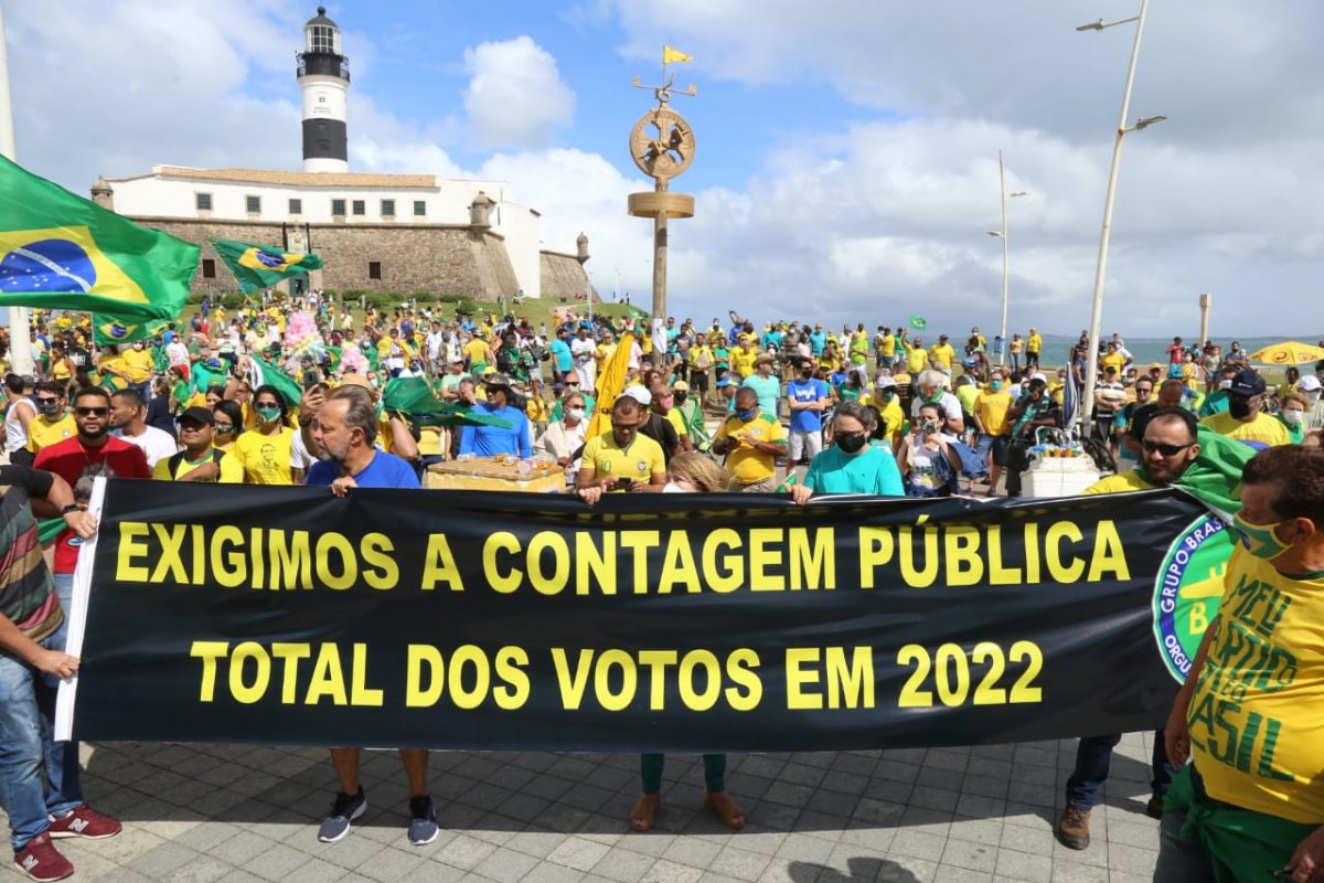Vídeo: em Salvador manifestantes protestam a favor do voto impresso