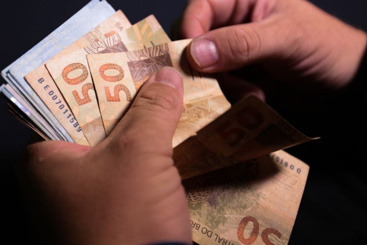 Impostômetro atinge R$ 1,5 trilhão neste domingo (1º)