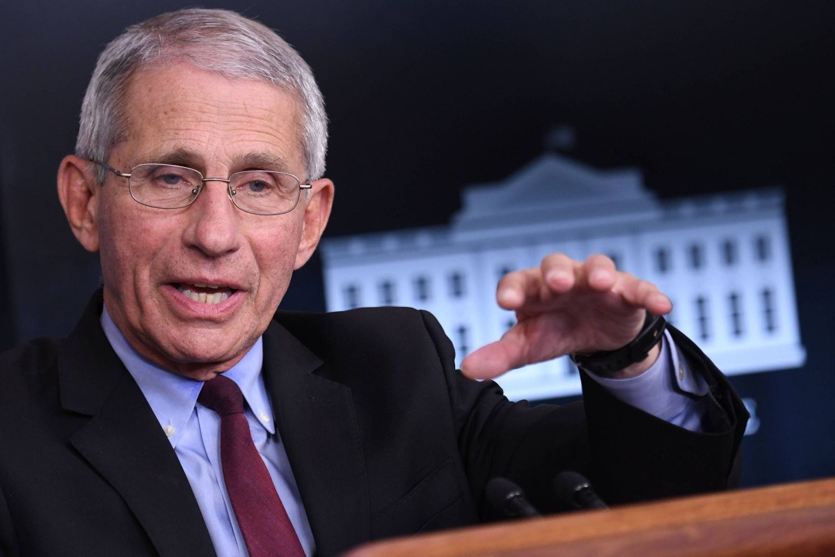 "Os EUA não vão travar, apesar do aumento impulsionado pela variante Delta", diz Fauci