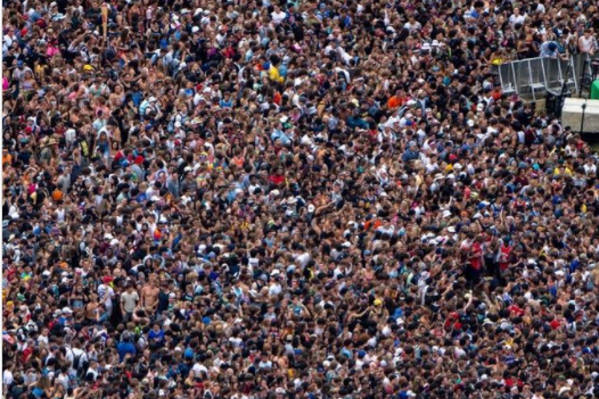 Lollapalooza Chicago surpreende com grande público e sem uso de máscara