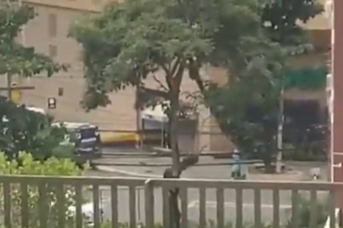 Vídeo: moradores da Pituba registram tiroteio durante tentativa de roubo a carro forte