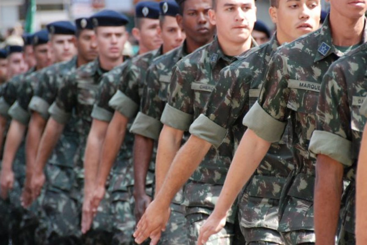 Militares da reserva emitem nota em defesa de 'voto auditável'