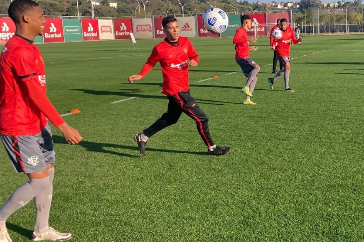 Vitória busca hoje "milagre" diante do Grêmio para seguir na Copa do Brasil