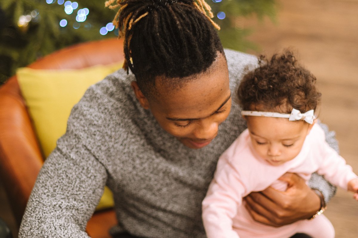 Pais solteiros investem em espaços pequenos e adaptados aos filhos