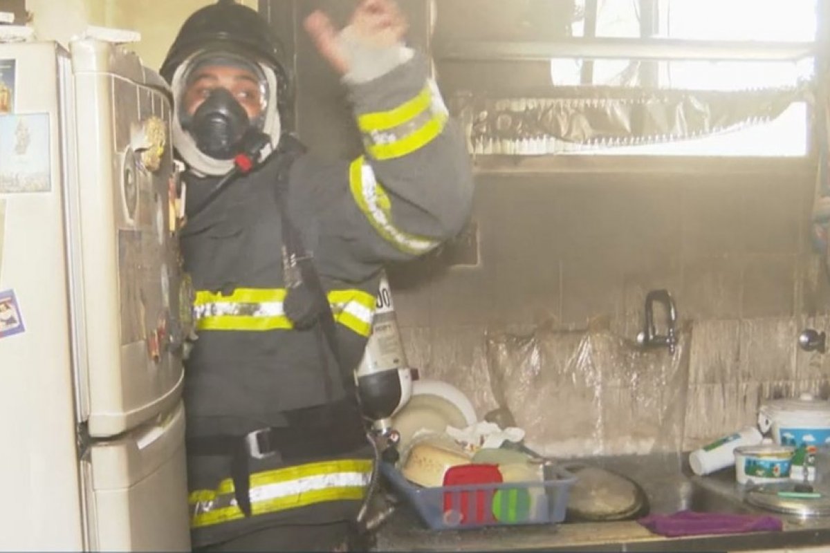 Apartamento pega fogo no bairro da Federação, em Salvador