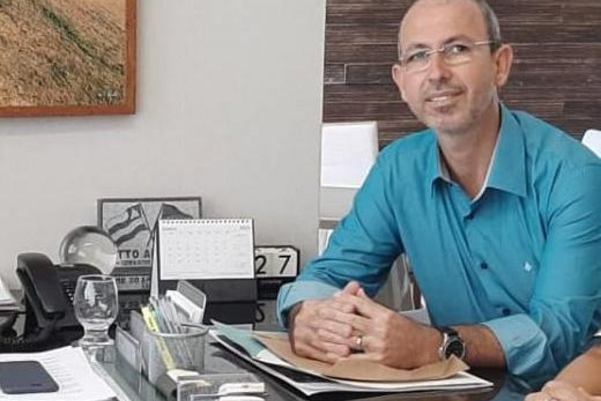 TCM determina que ex-prefeito de Camacã devolva R$14 mil ao município