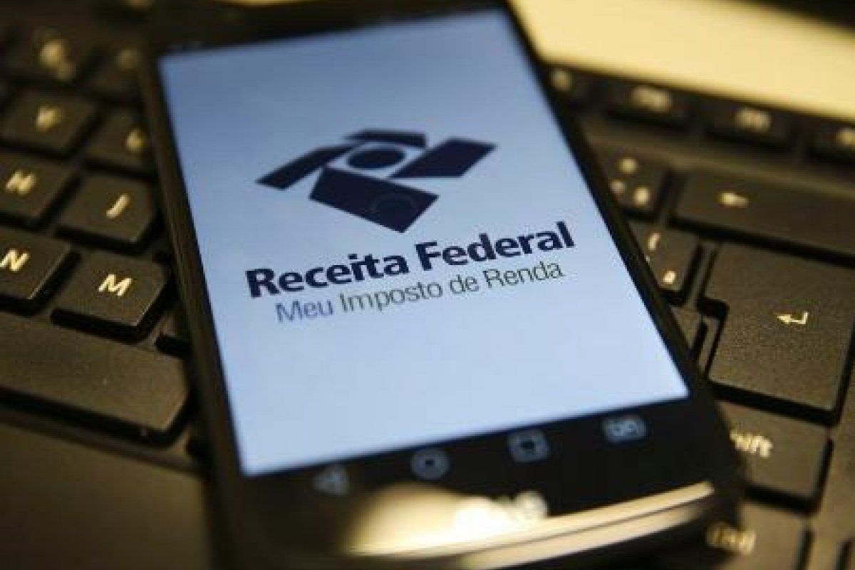 Limite de declaração simplificada é mantido e renda de até R$ 3,1 mil segue isenta