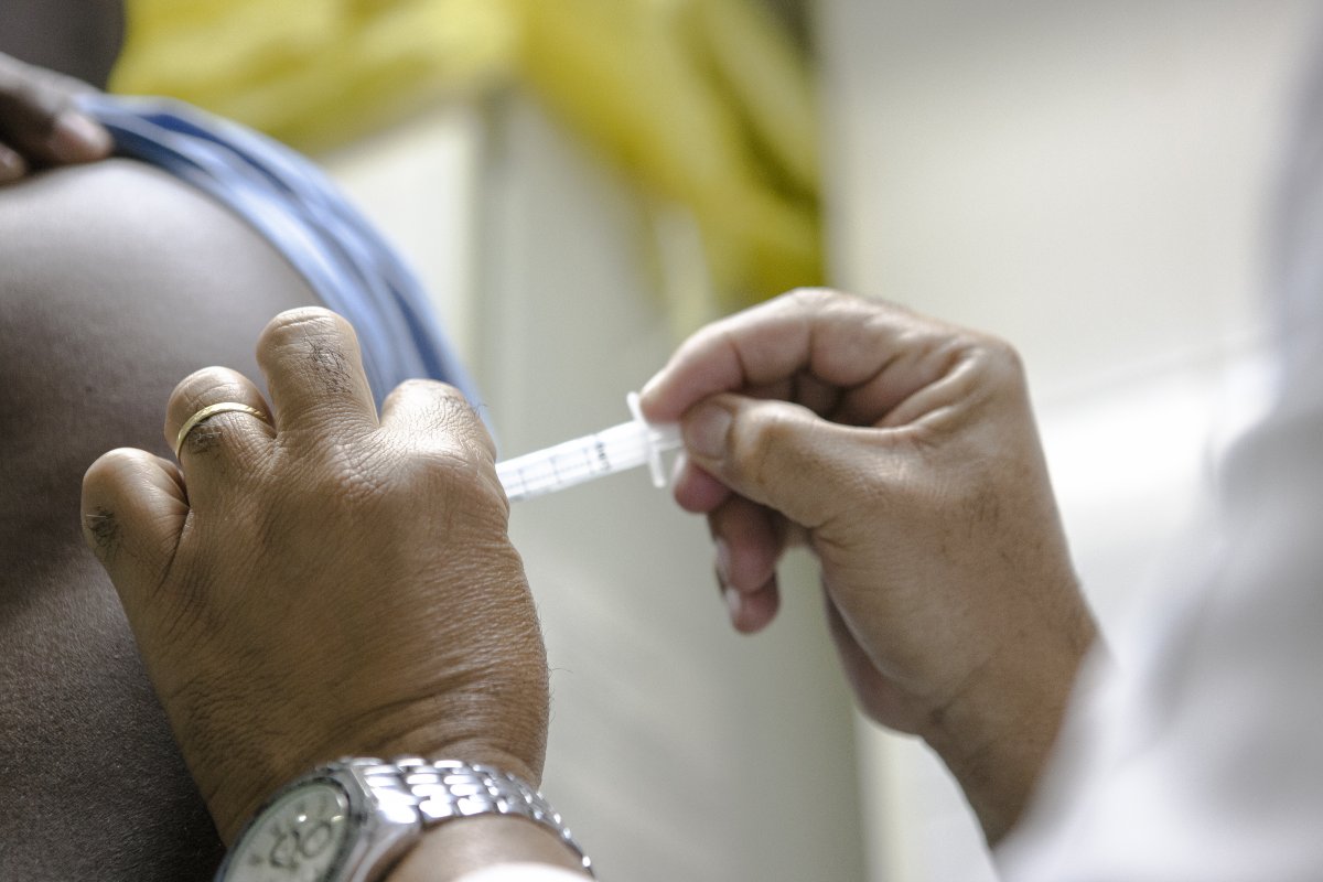 Salvador: vacinação contra a Covid-19 avança para 29 anos ou mais
