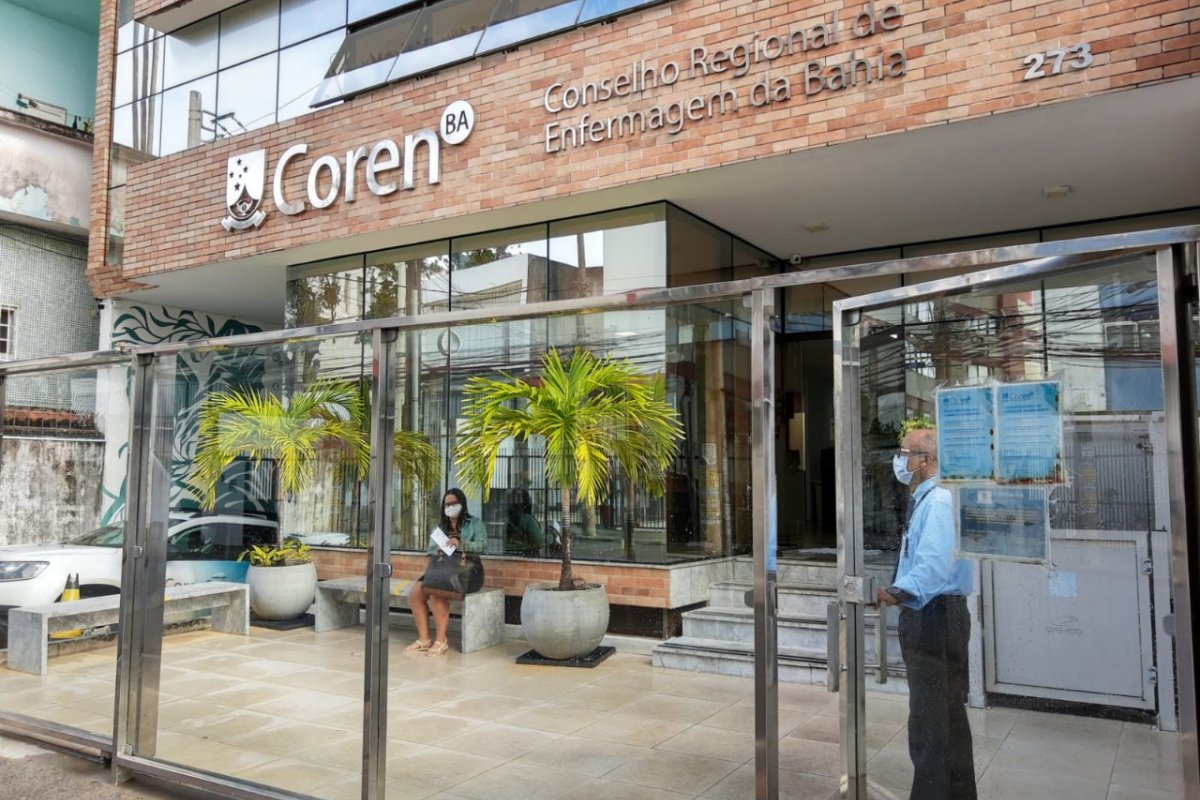 Mata de São João suspende contratação de enfermeiro após Coren-BA questionar edital que subordinava profissional a médico