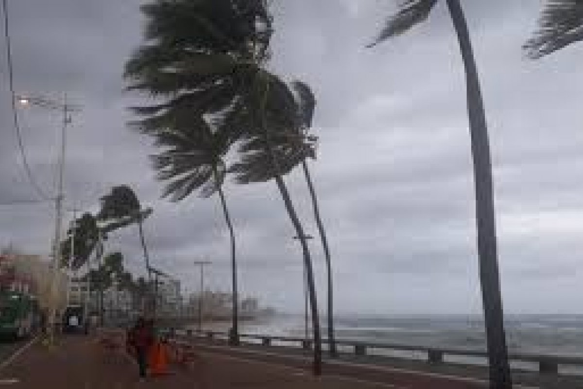 Marinha emite novo alerta de ventos fortes em litoral baiano entre esta sexta-feira (6) e sábado (7)