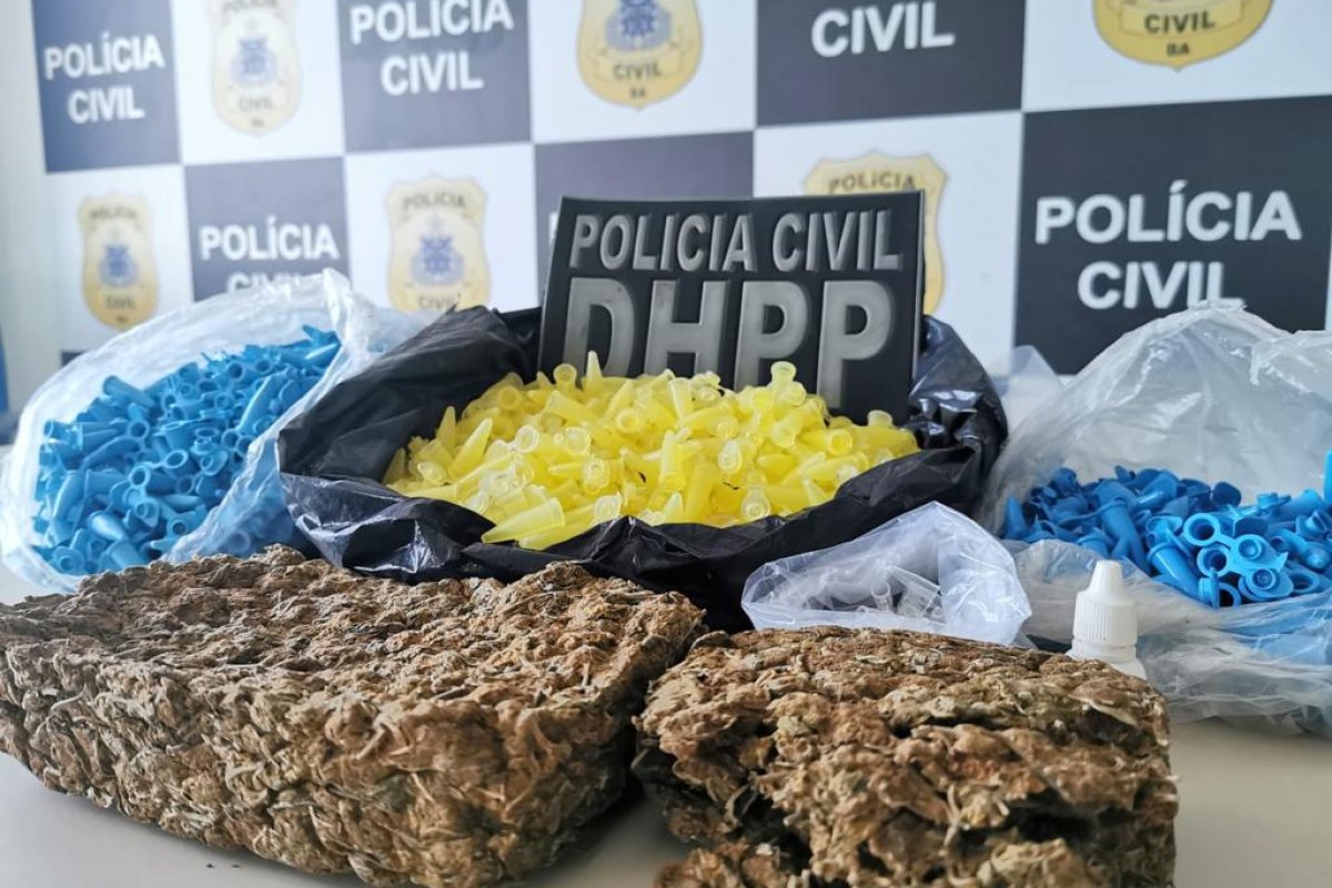 Droga avaliada em 24 mil é encontrada na Gamboa, em Salvador