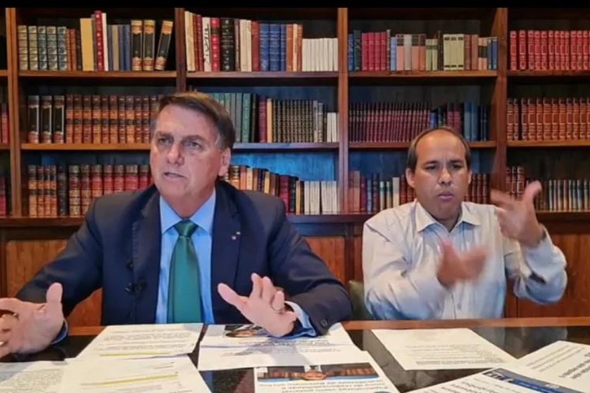 Bolsonaro diz que decisão de Fux de cancelar reunião é "direito dele"