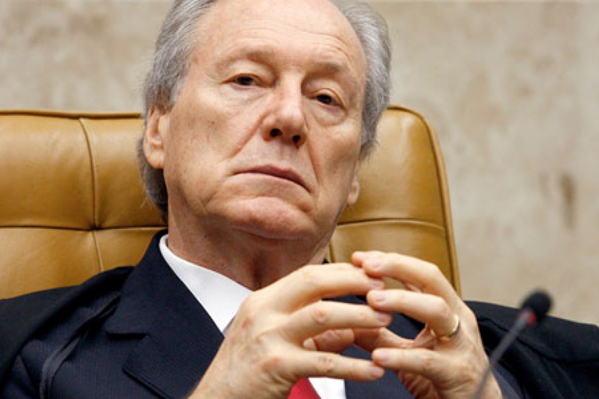 Lewandowski nega pedido de liminar de Pazuello contra quebra de sigilo pela CPI