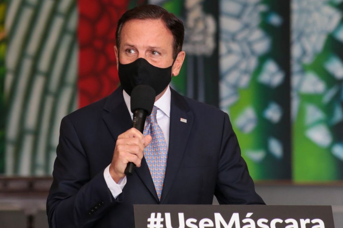 Empresa teria usado nome de Alexandre Frota para vender máscaras a Doria