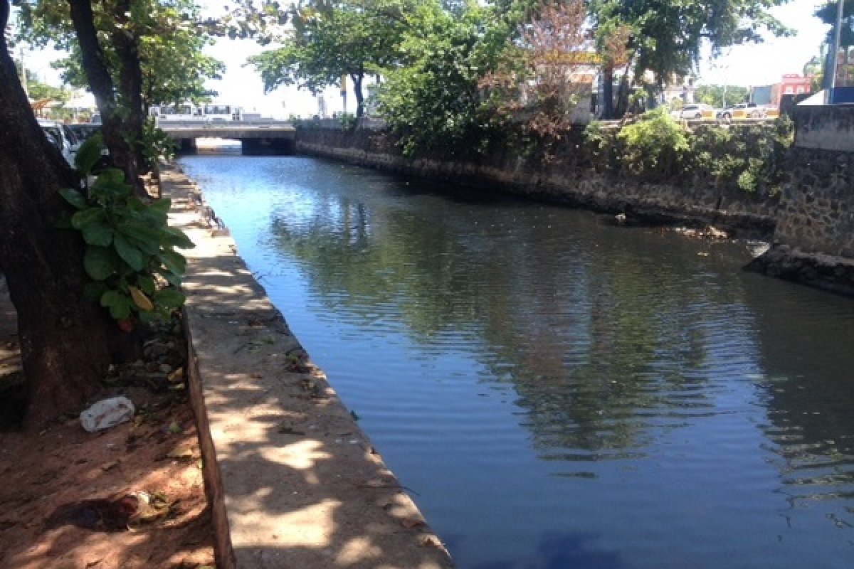 Moradores do Rio Vermelho acusam Embasa de crime ambiental