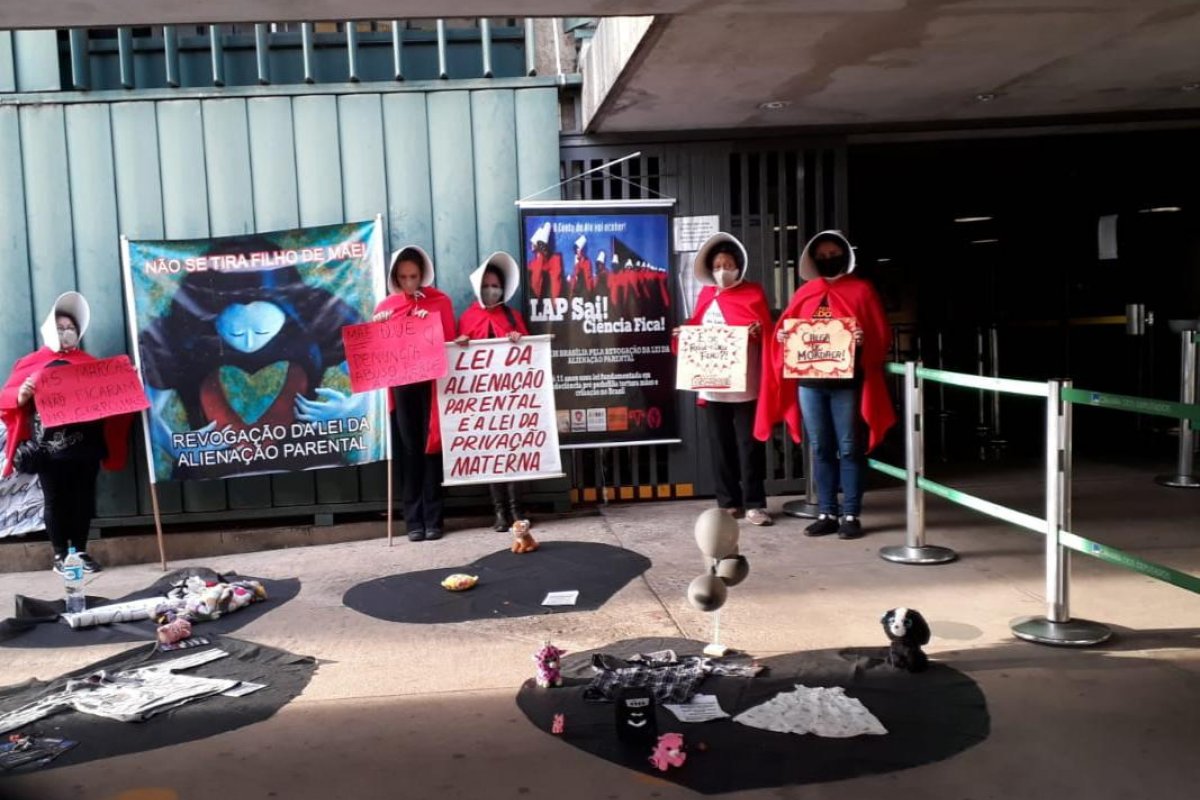 Mães reivindicam na Câmara a revogação da Lei de Alienação Parental