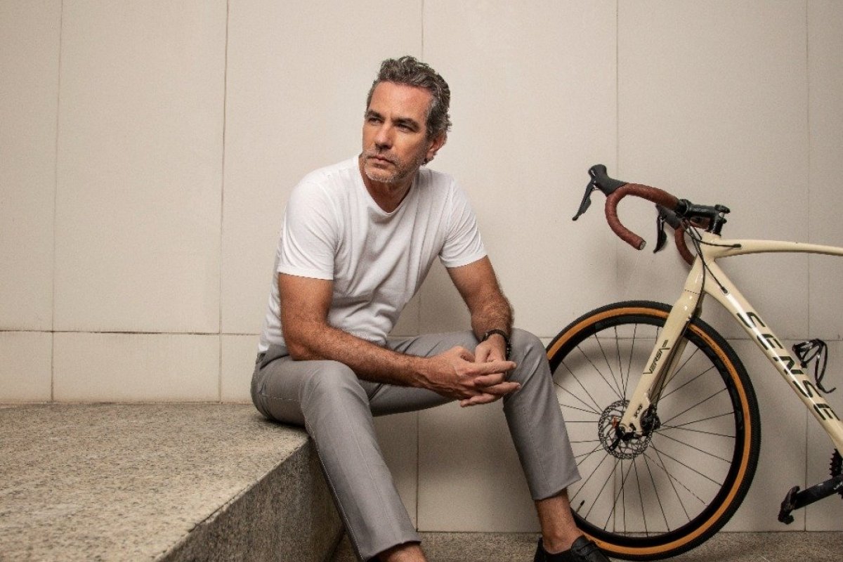 Confiança entre pais e filhos é tema de campanha da marca Homem do Sapato