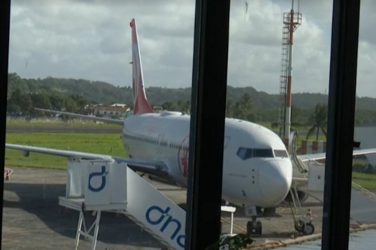 Avião bate em outra aeronave, durante manobra em aeroporto no sul da Bahia