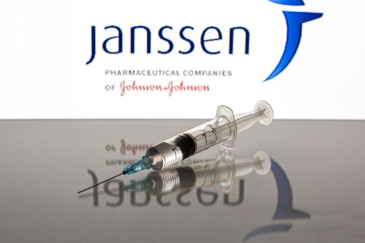 J&J tem alta eficácia contra variante delta do coronavírus, diz estudo
