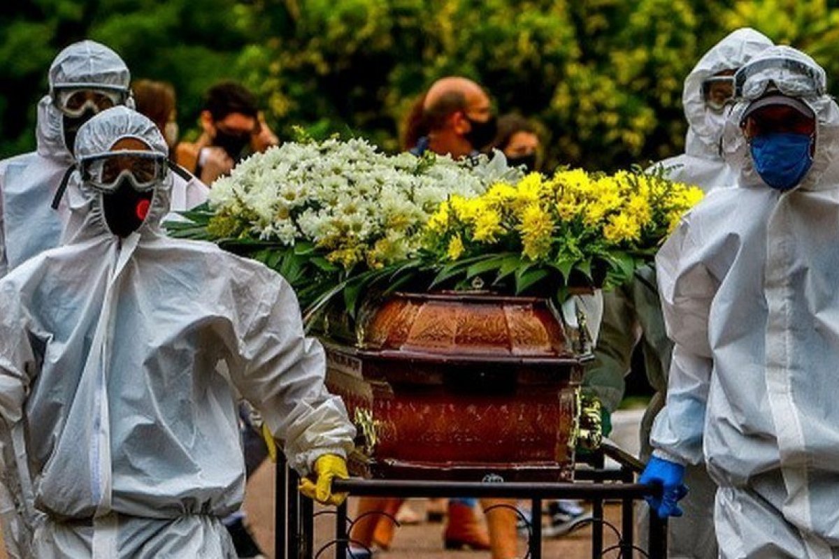 Covid-19: Fim de semana é o segundo em menores médias móveis de mortes de 2021