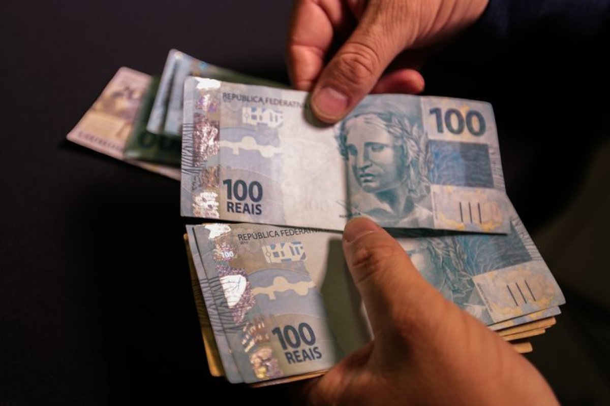 Salário mínimo pode ter maior reajuste em 6 anos com a alta inflação