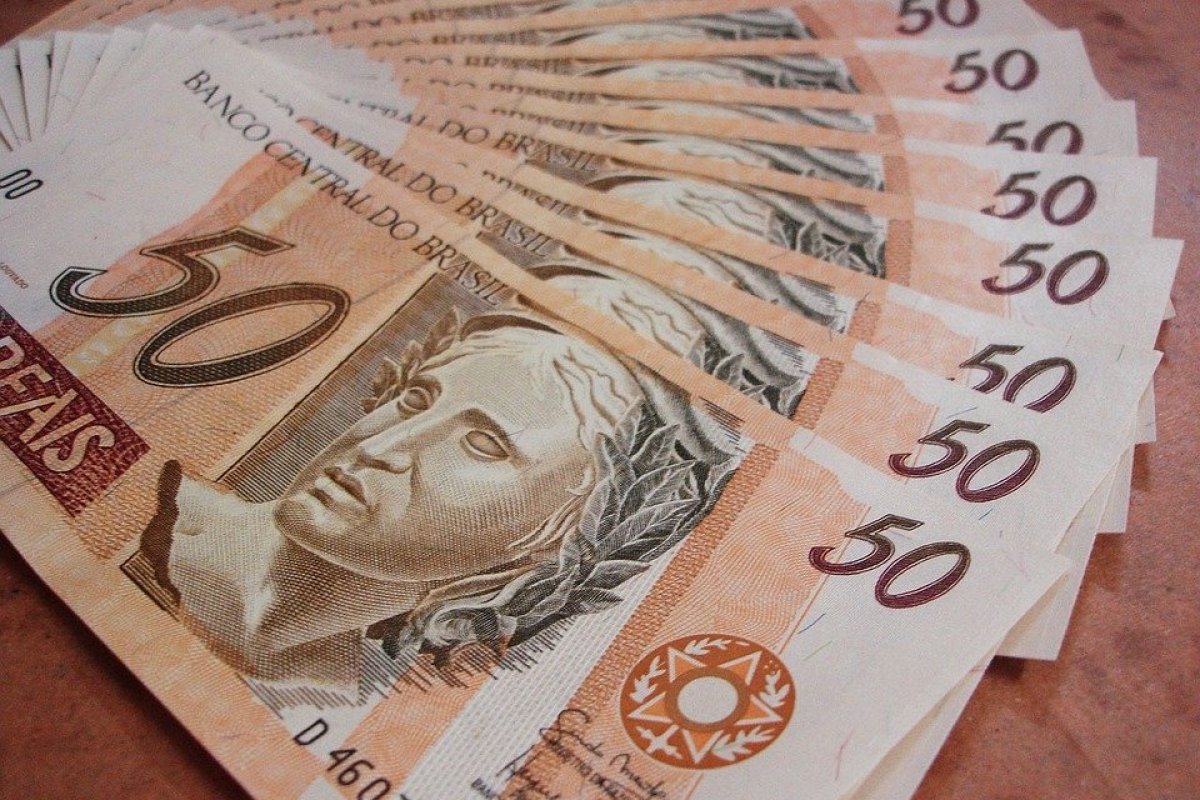 Mercado financeiro eleva projeção da inflação deste ano para 6,88%