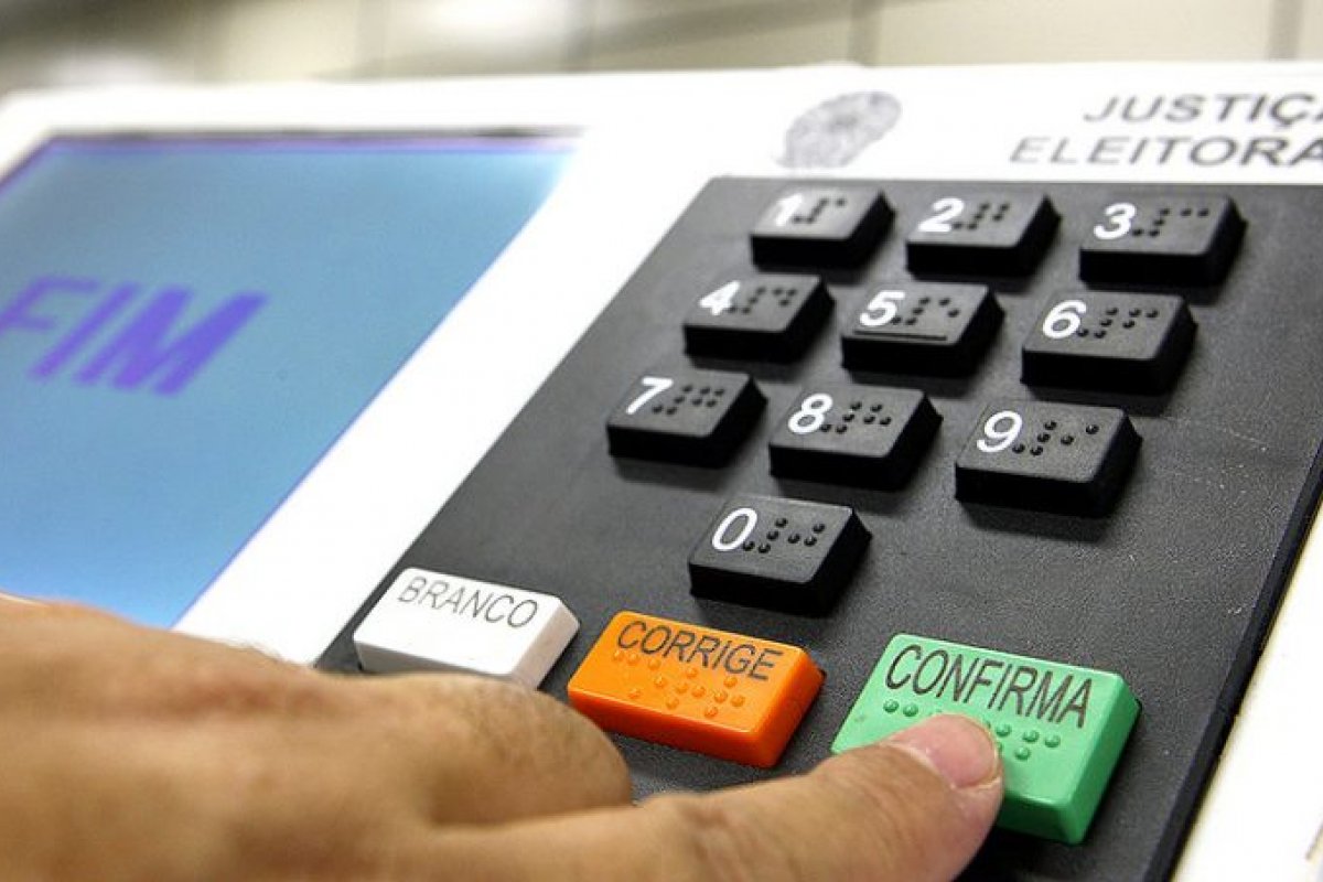 TSE abre licitação para aquisição de novas urnas