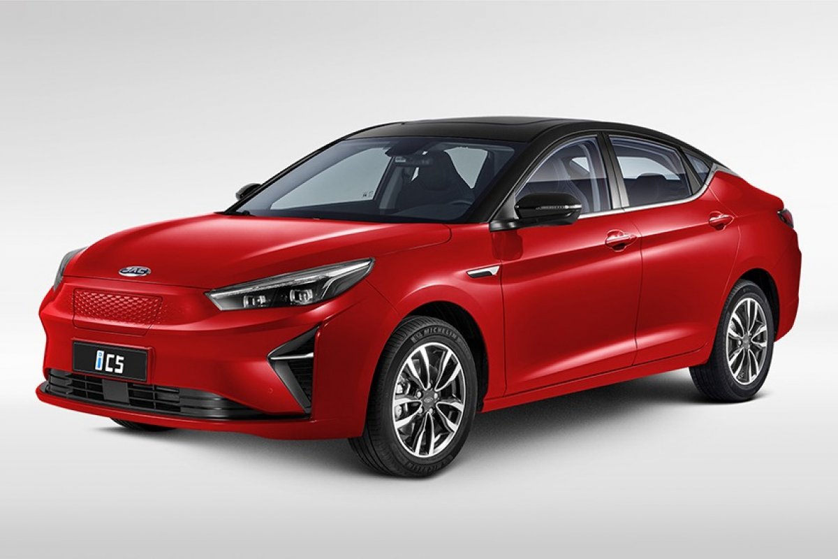 JAC Motors confirma homologação do sedã eletrico IC7