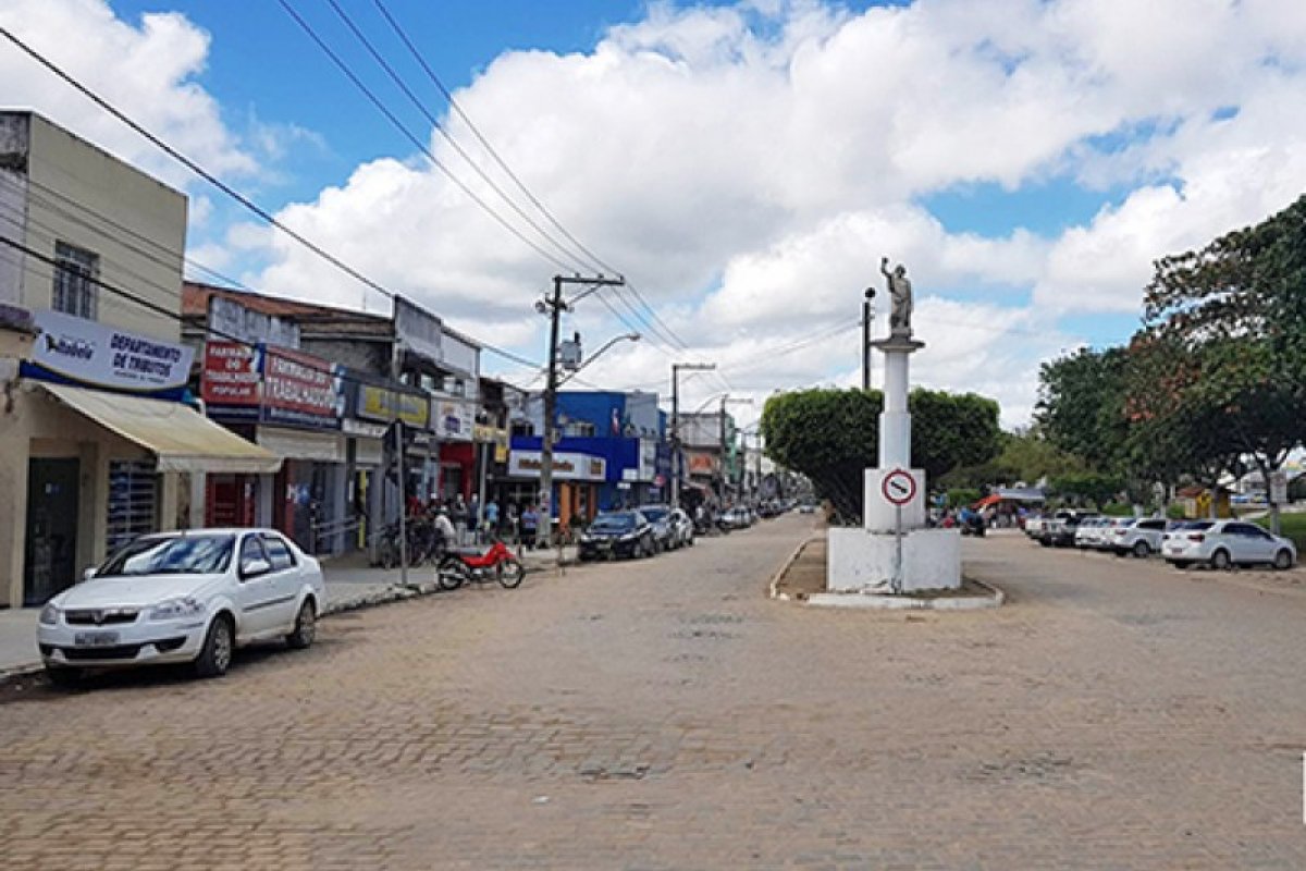 Jovem é morto a tiros ao sair da casa do pai em Itabela, no extremo sul da Bahia