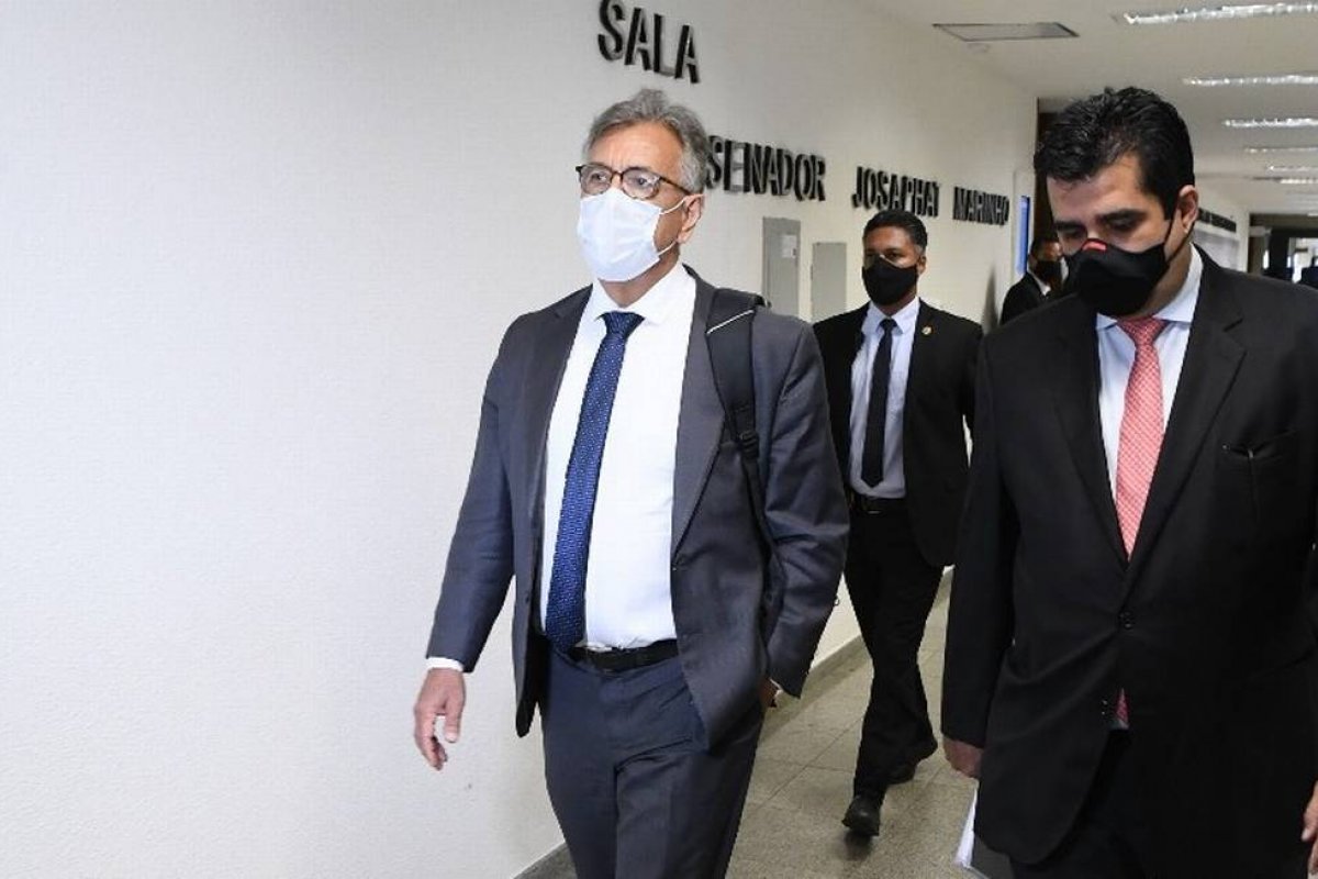 CPI da Pandemia ouve coronel da reserva, Helcio Bruno