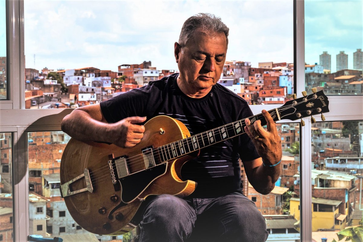 Ricardo Augusto comemora 47 anos de carreira com relançamento de sucessos nas plataformas digitais