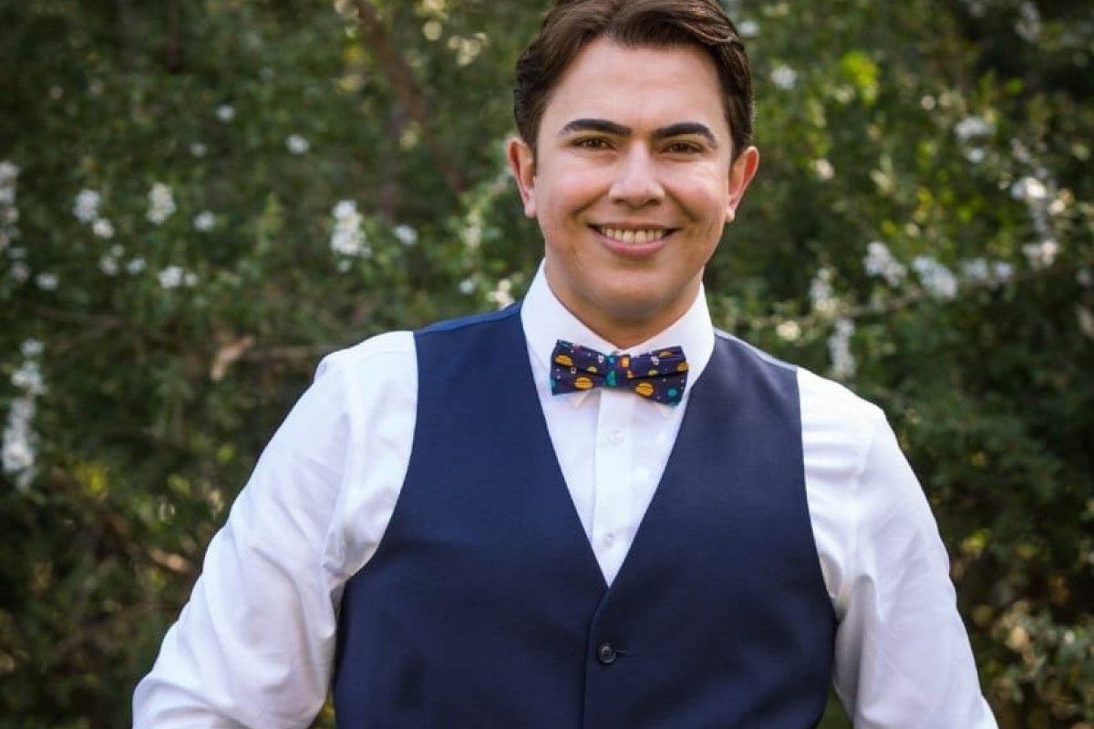 Brasileiro que trabalha como babá nos EUA conta experiências na web