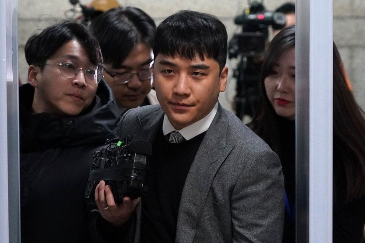 Ex-cantor K-pop é condenado a 3 anos de prisão na Coreia do Sul