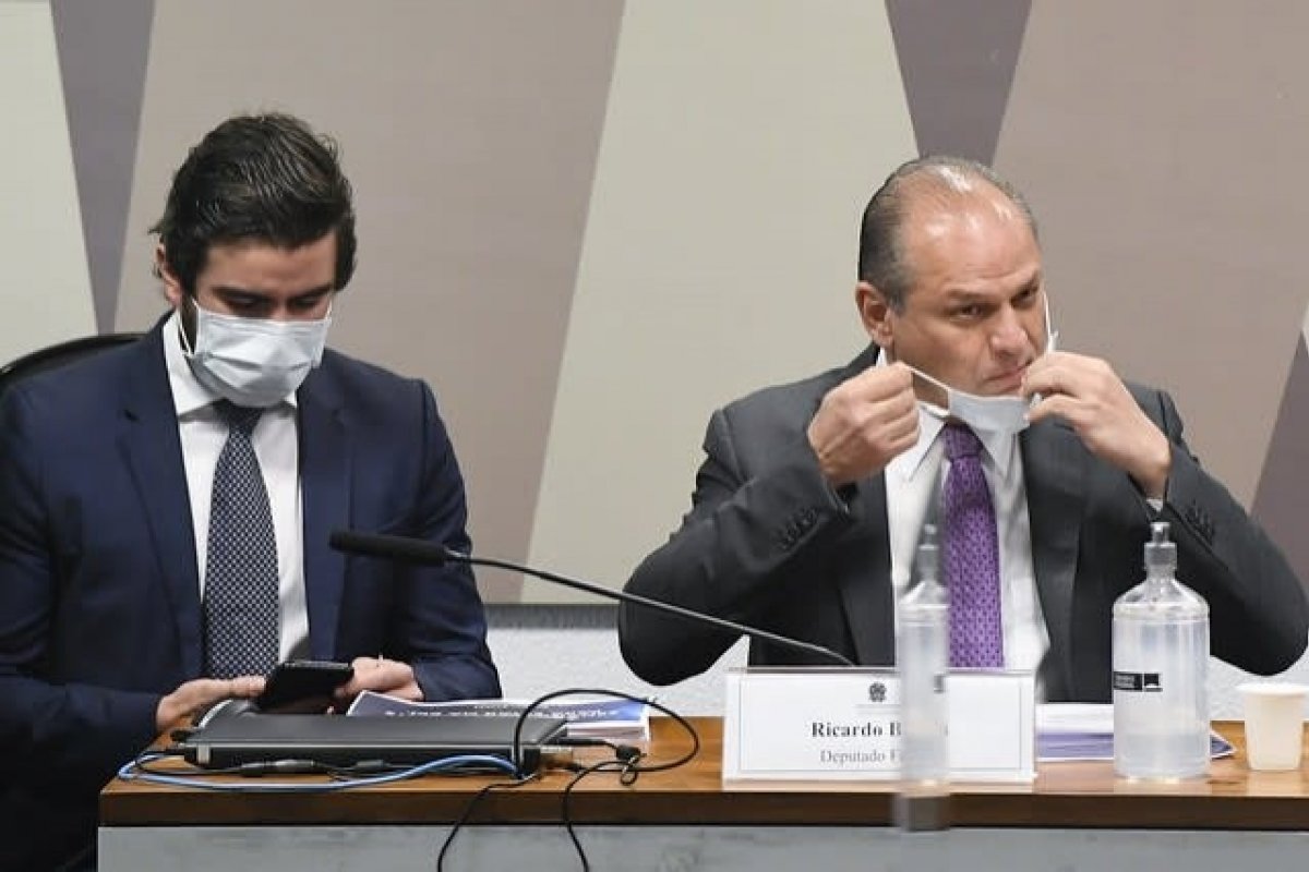 Barros afirma que reduziu em R$ 5 bi os gastos públicos com medicamentos