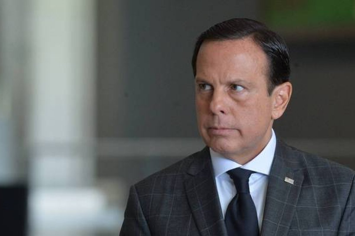 Governo de SP aciona STF contra União por mudança no repasse das vacinas