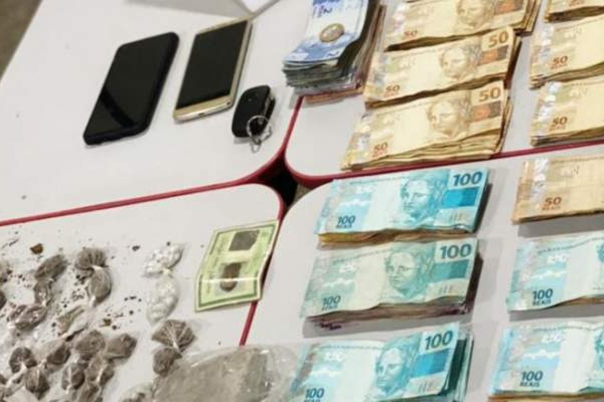 Cunhado e namorada de suspeito de tráfico são presos em Candeias, na Bahia