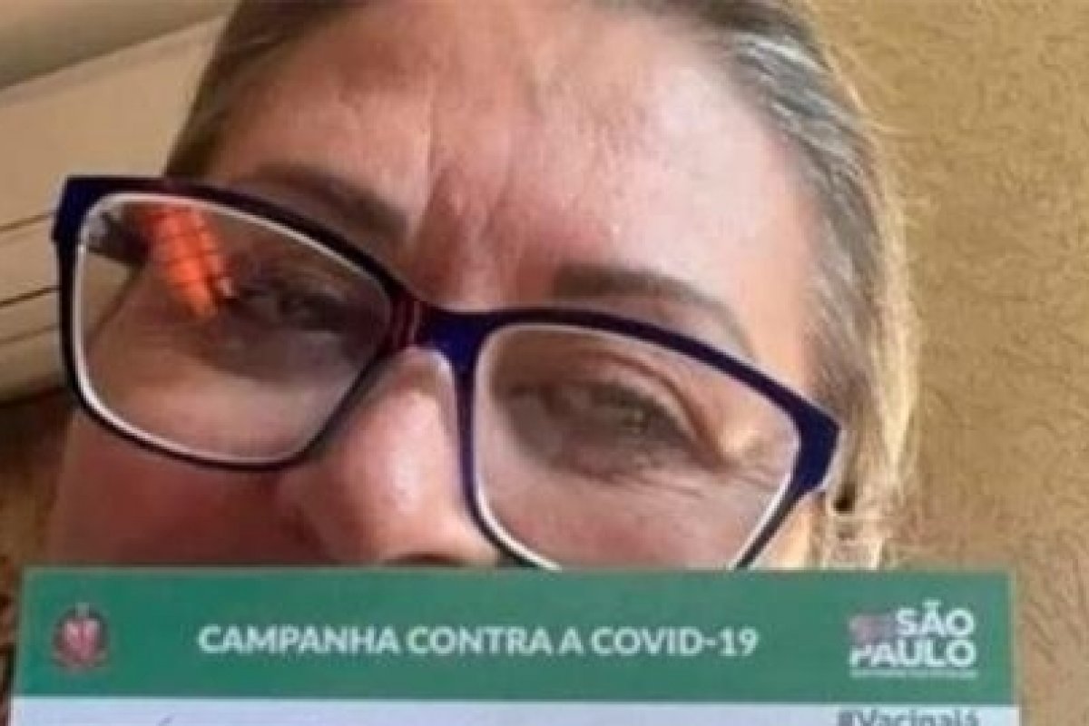 Veterinária que comemorou 3ª dose tem 48h para mostrar comprovante à Justiça