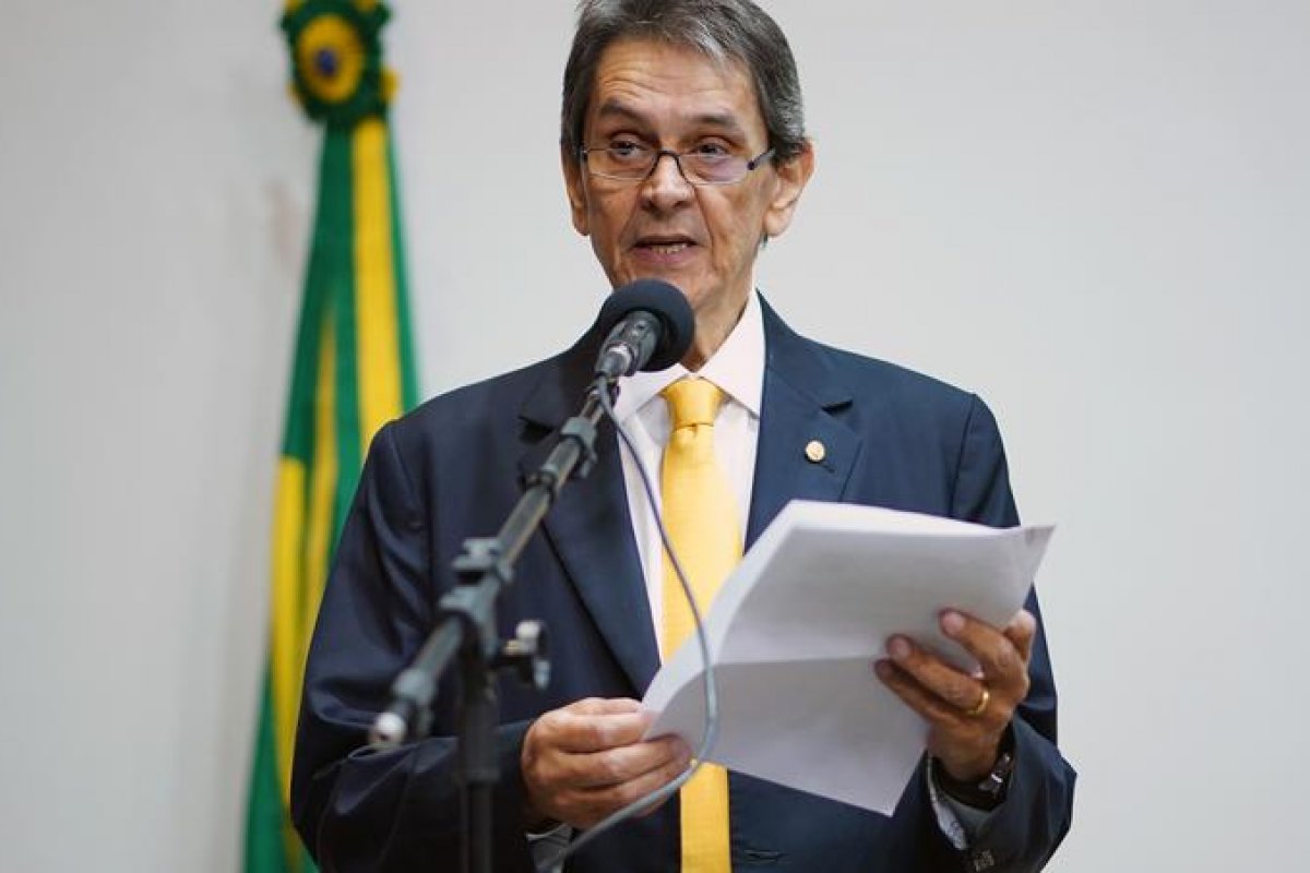 Defesa de Roberto Jefferson ameaça denunciar ministro à Corte Internacional