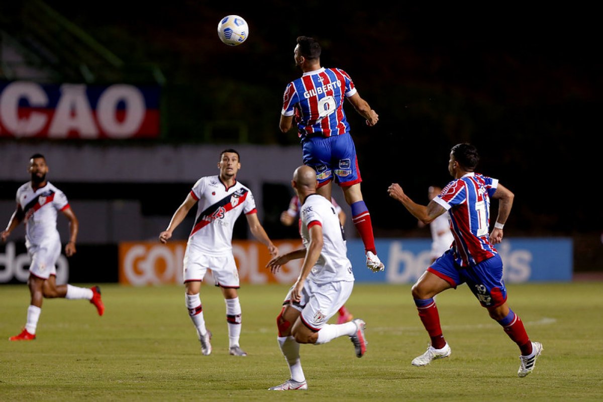 Bahia leva virada do Atlético-GO e pode ver distância para Z-4 encurtar