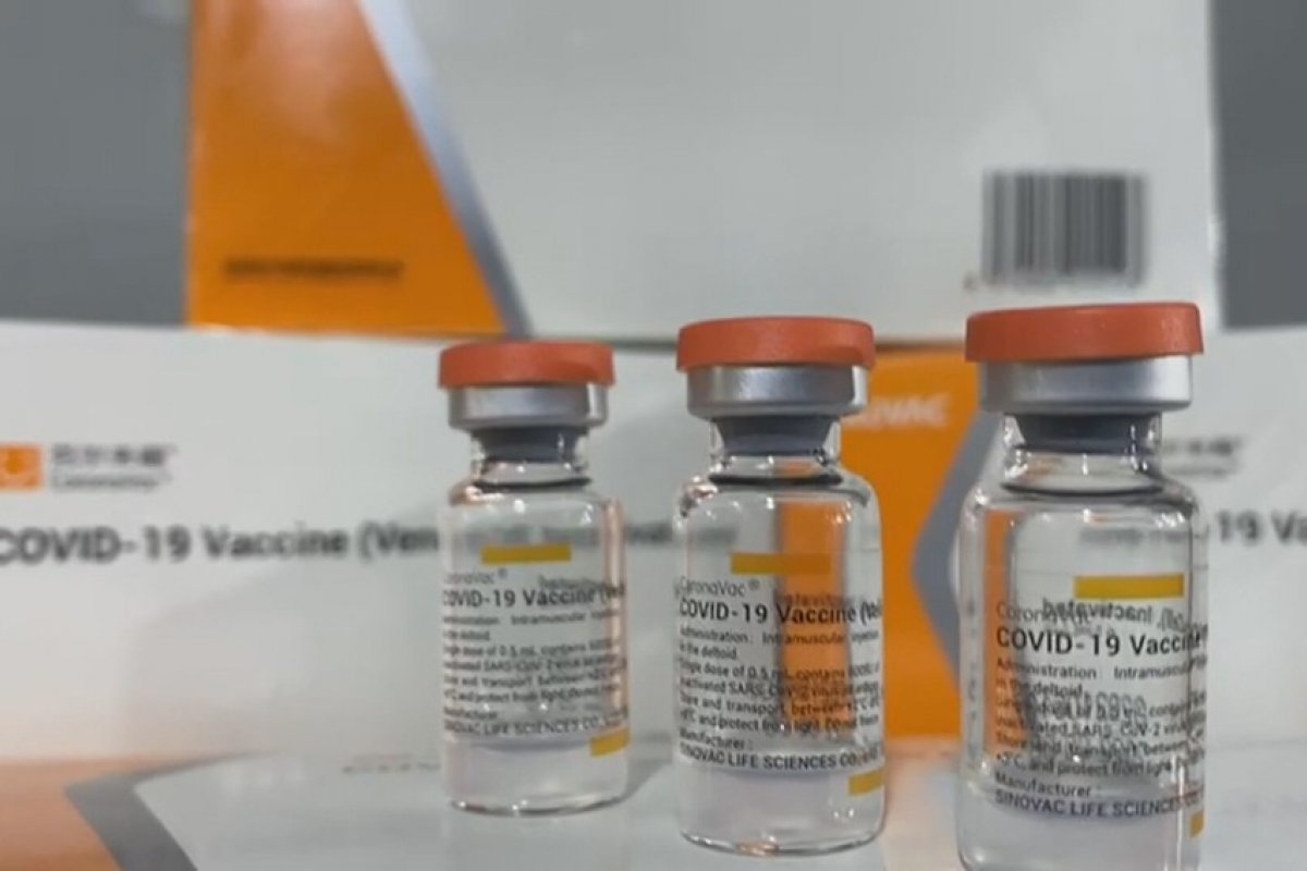 Butantan libera 4 milhões de doses da CoronaVac ao Ministério da Saúde