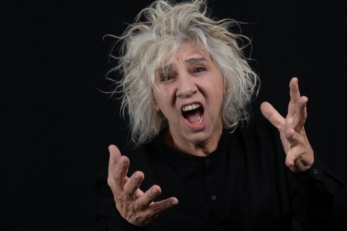 Denise Stoklos inaugura nova fase do Teatro Molière, na Aliança Francesa de Salvador
