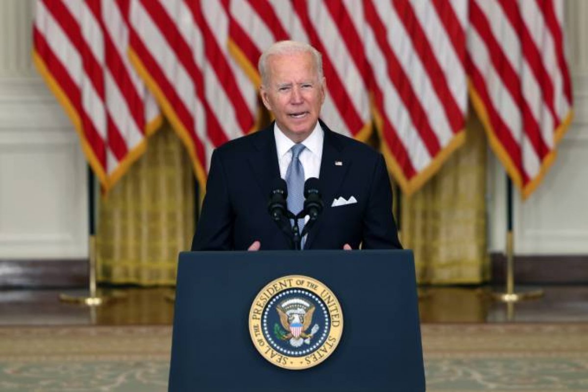 Em discurso, Joe Biden cita Al Qaeda e defende que missão anterior foi "bem sucedida"