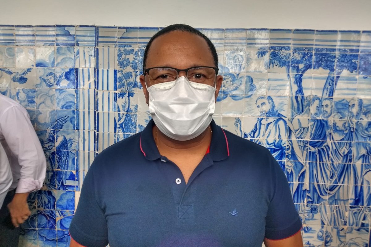 Vereador comemora assinatura da ordem de serviço de restauração na Basílica do Bonfim