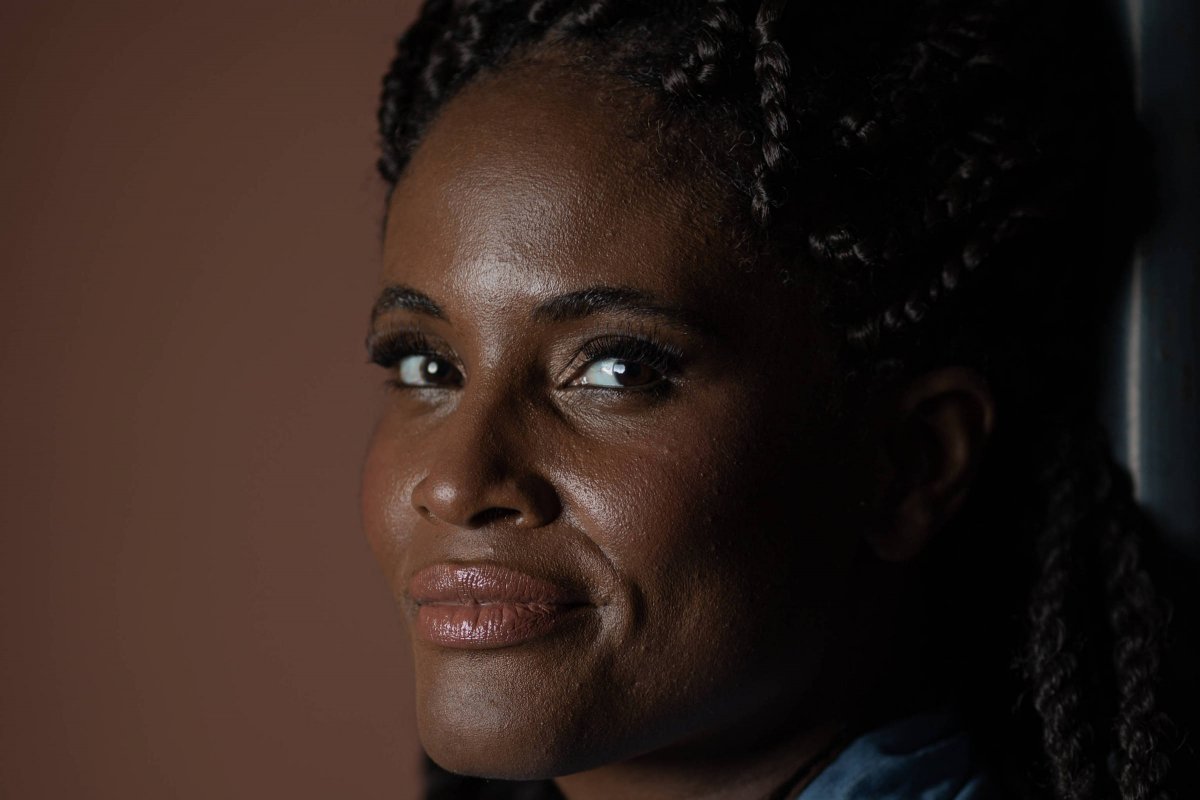 Barroso faz campanha em defesa da urna eletrônica com apoiadora de Lula