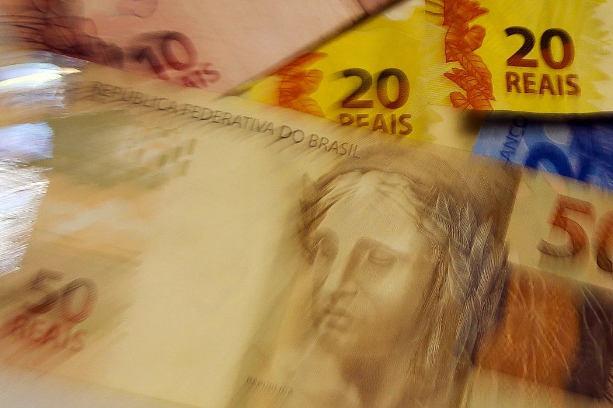 Bancos comunicaram 234,3 mil operações suspeitas ao Coaf em sete meses