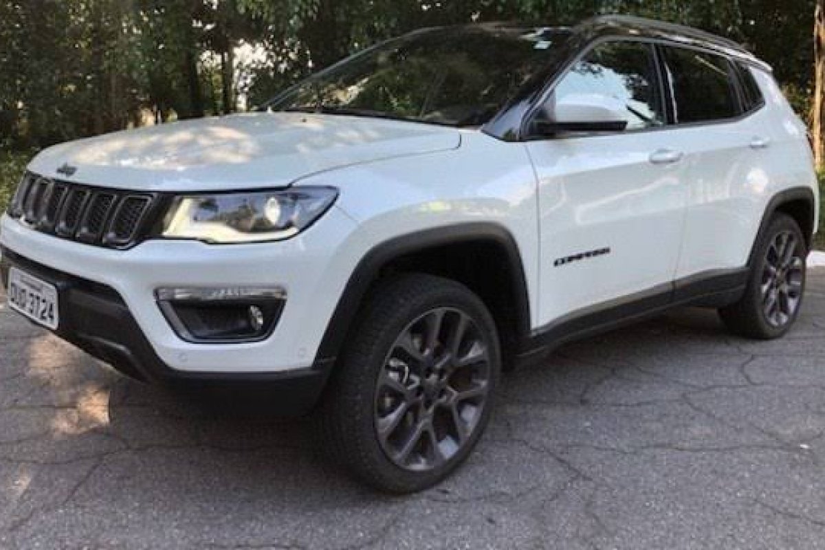 Jeep Compass sofre segundo aumento em cinco meses e parte de R$ 146 mil