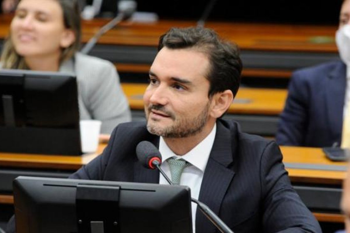 Relator da reforma do IR diz que "lobby dos dividendos" é responsável pelo atraso da proposta