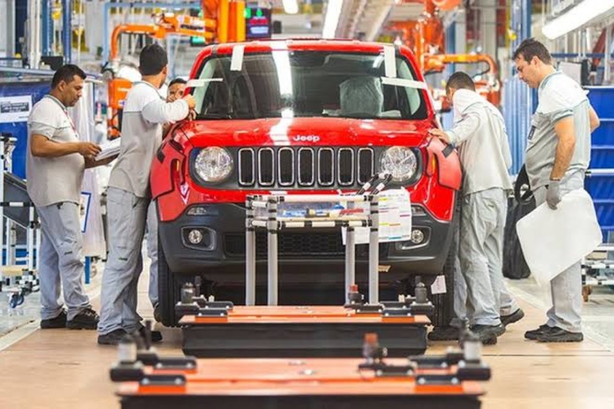 Jeep Renegade chega a 350 mil unidades produzidas em PE