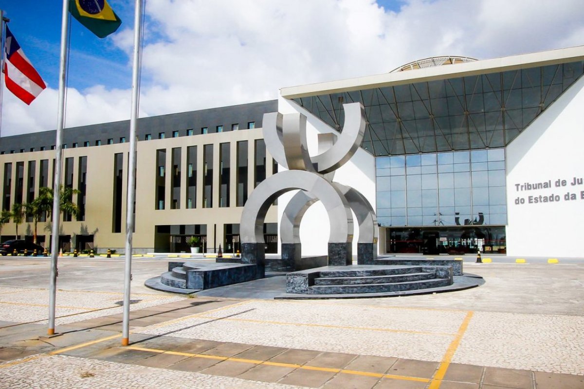 Procuradoria de Vitória da Conquista entra com liminar contra decisão do TJ-BA